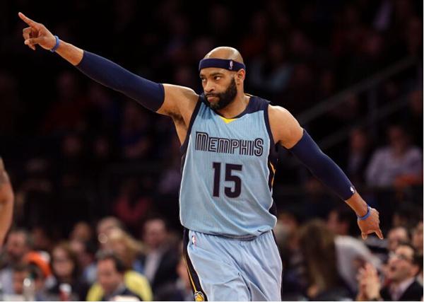 英超战报：利物浦2-1战胜曼联,（英超快讯：利物浦2-1击败曼联）