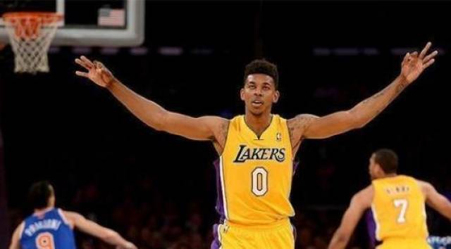 多家西媒：德容缺席本轮联赛的原因为家庭私人事务（多家西媒称：德容因家庭事务无缘本轮联赛）