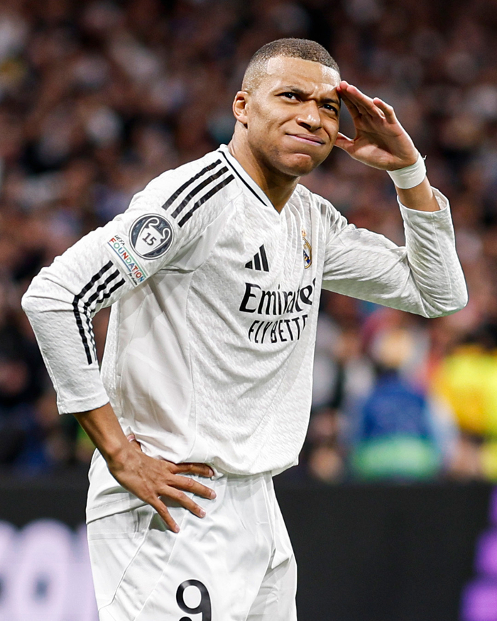 国安赛前训练人员齐整，达万、侯森跟队，乃比江“爆射”法比奥（国安赛前训练阵容齐整，达万、侯森随队，乃比江轰门考验法比奥）