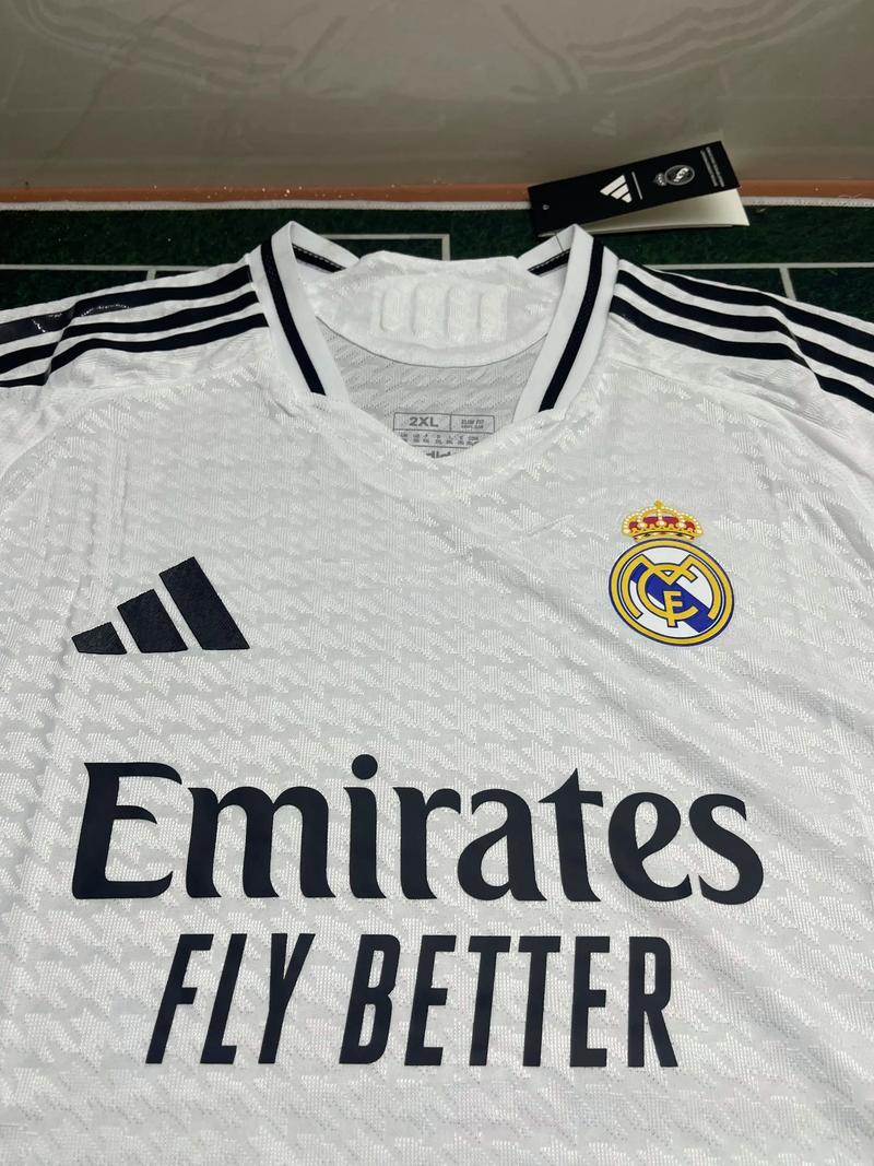 奥莱报列五大联赛有美资背景的俱乐部：共24家，英超有9家（奥莱报统计：五大联赛有美资背景俱乐部24家，英超占9家）