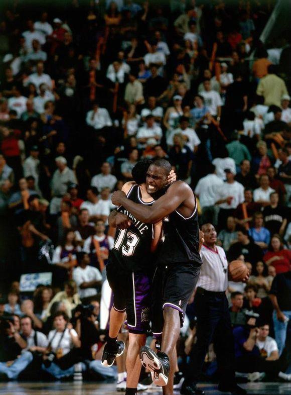 美职联半场：阿连德梅开二度，迈阿密国际暂2-1纽约城（半场战报：阿连德独中两元，迈阿密国际2-1领先纽约城）